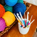 Crochet ergonomique Prym en plastique l&eacute;ger, id&eacute;al pour un crochetage confortable. crochet prym ergonomics