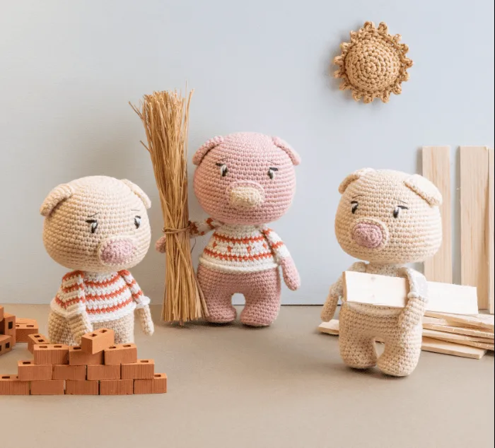 Les 3 petits cochons au crochet - les contes de notre enfance